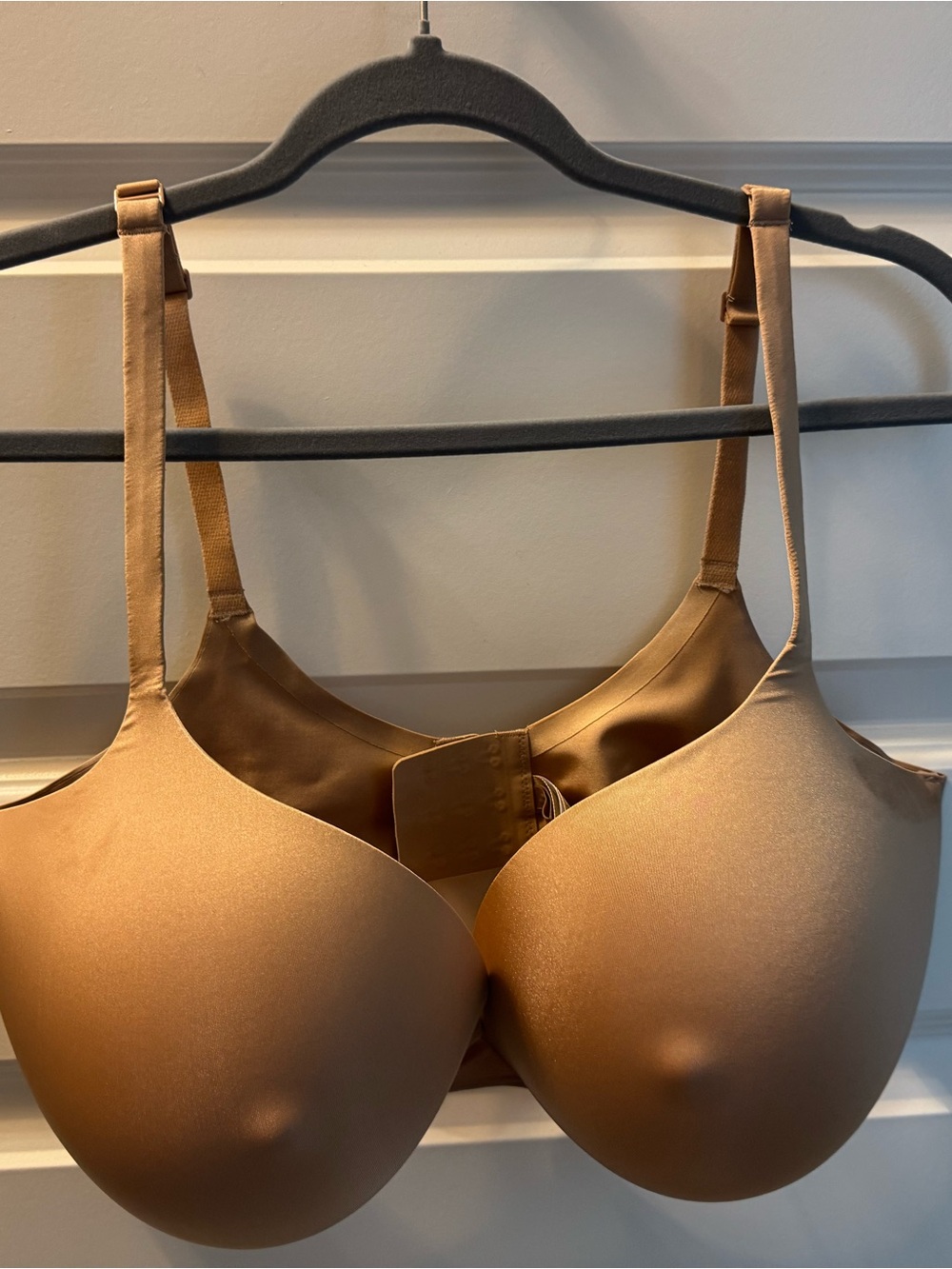 SKIMS Smooth Molded Bra in Bronze